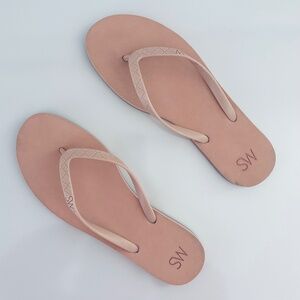 STUART WEITZMAN Embossed Flip Flop In Poudre